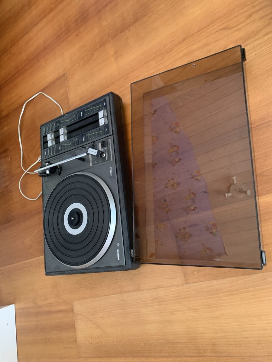 Philips Tourne-disques: Tourne disque  – D'occasion à Lentigny par ben_87fk 2