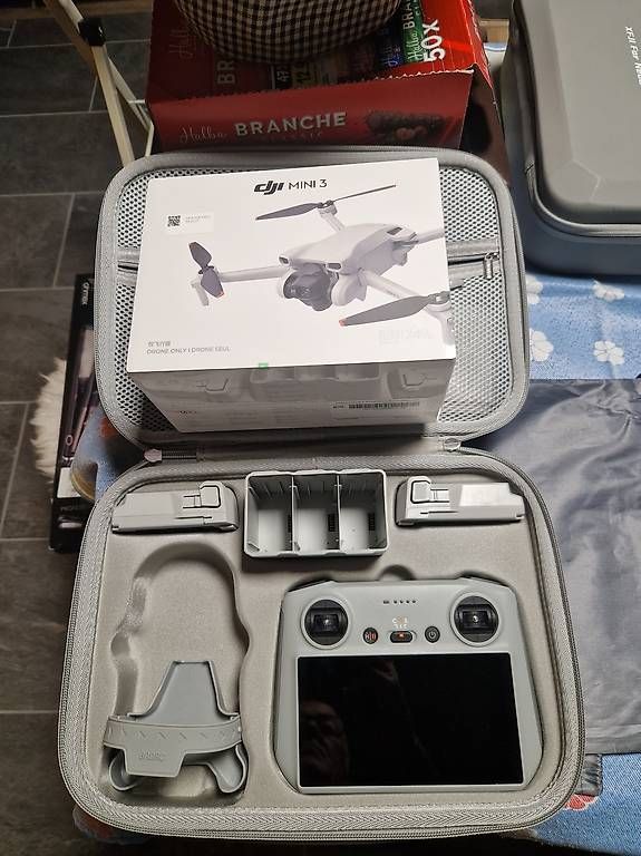 DJI RC Kits de montage: DJI Mini 3 Neuf – Neuf avec emballage d'origine à Choëx par Paspoil 2