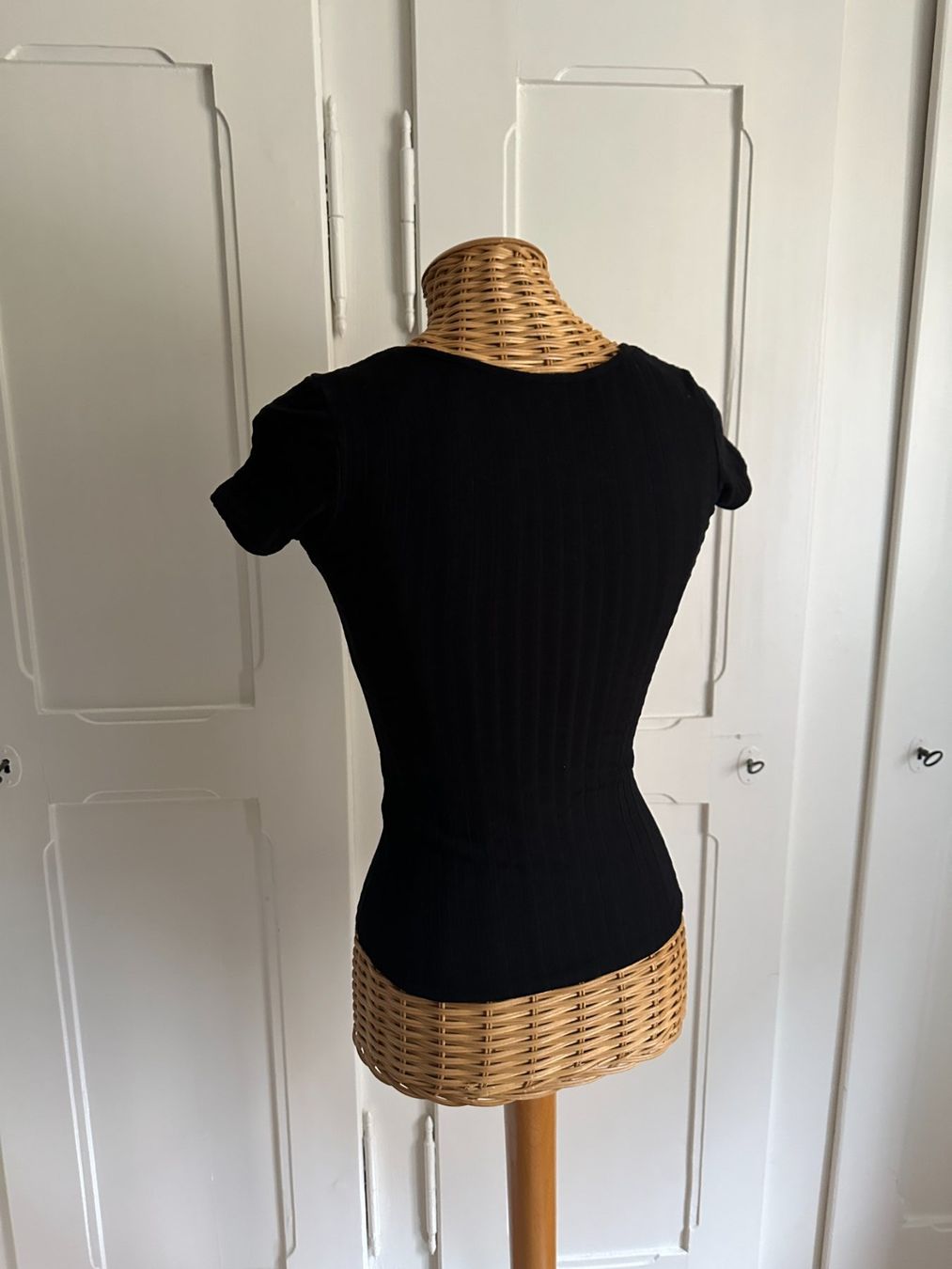 H&M T-shirt: T-Shirt schwarz gestreift - XS – Usato da Zürich venduto da Diazaio 2