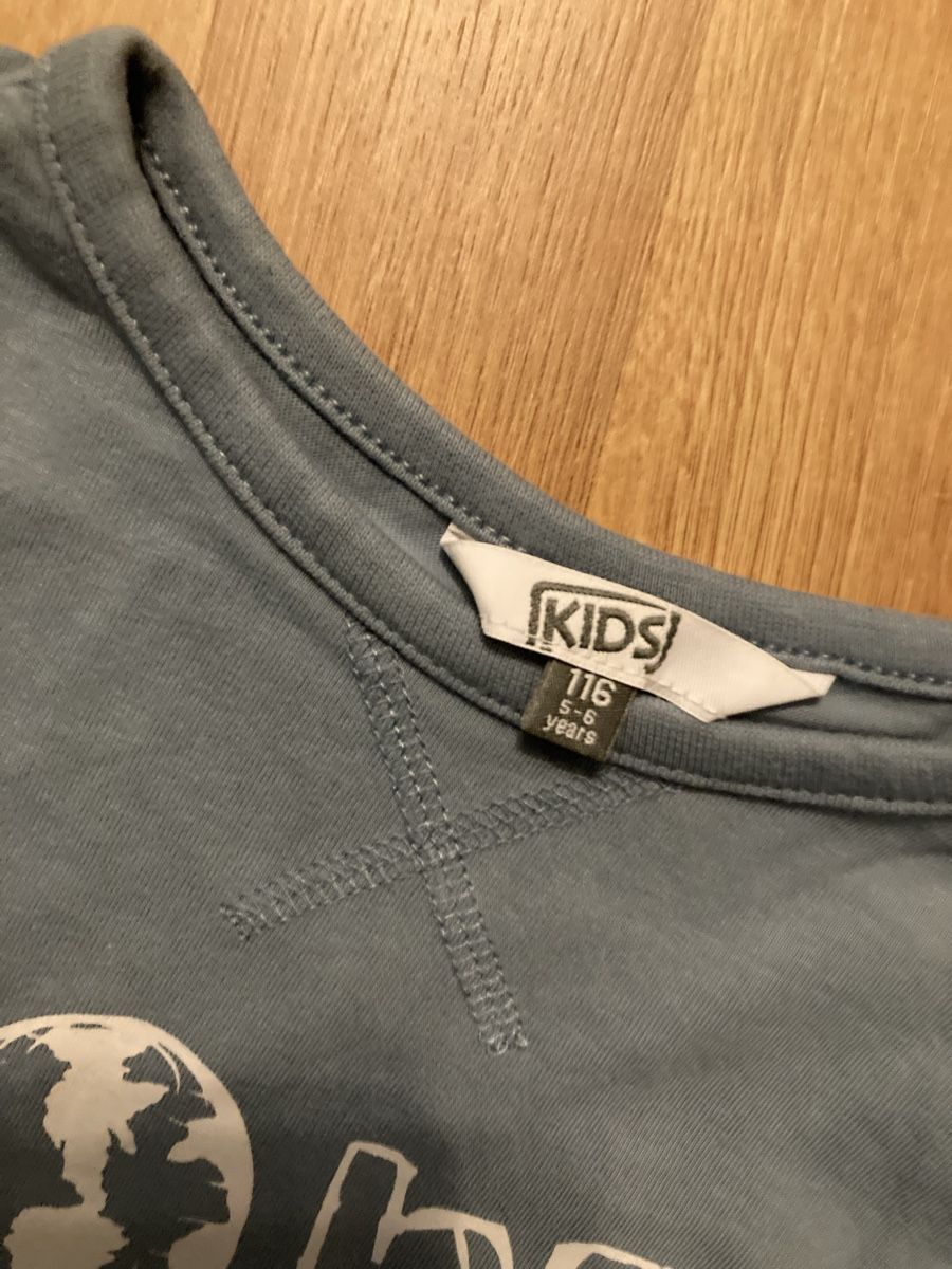 Hemden, T-Shirts & Polos: Kinder Langarmshirt Gr.116 – Gebraucht aus Emmenbrücke von JJ_89 2