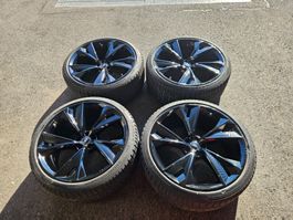 RS6 C8 22 Zoll Felgen mit Winterreifen