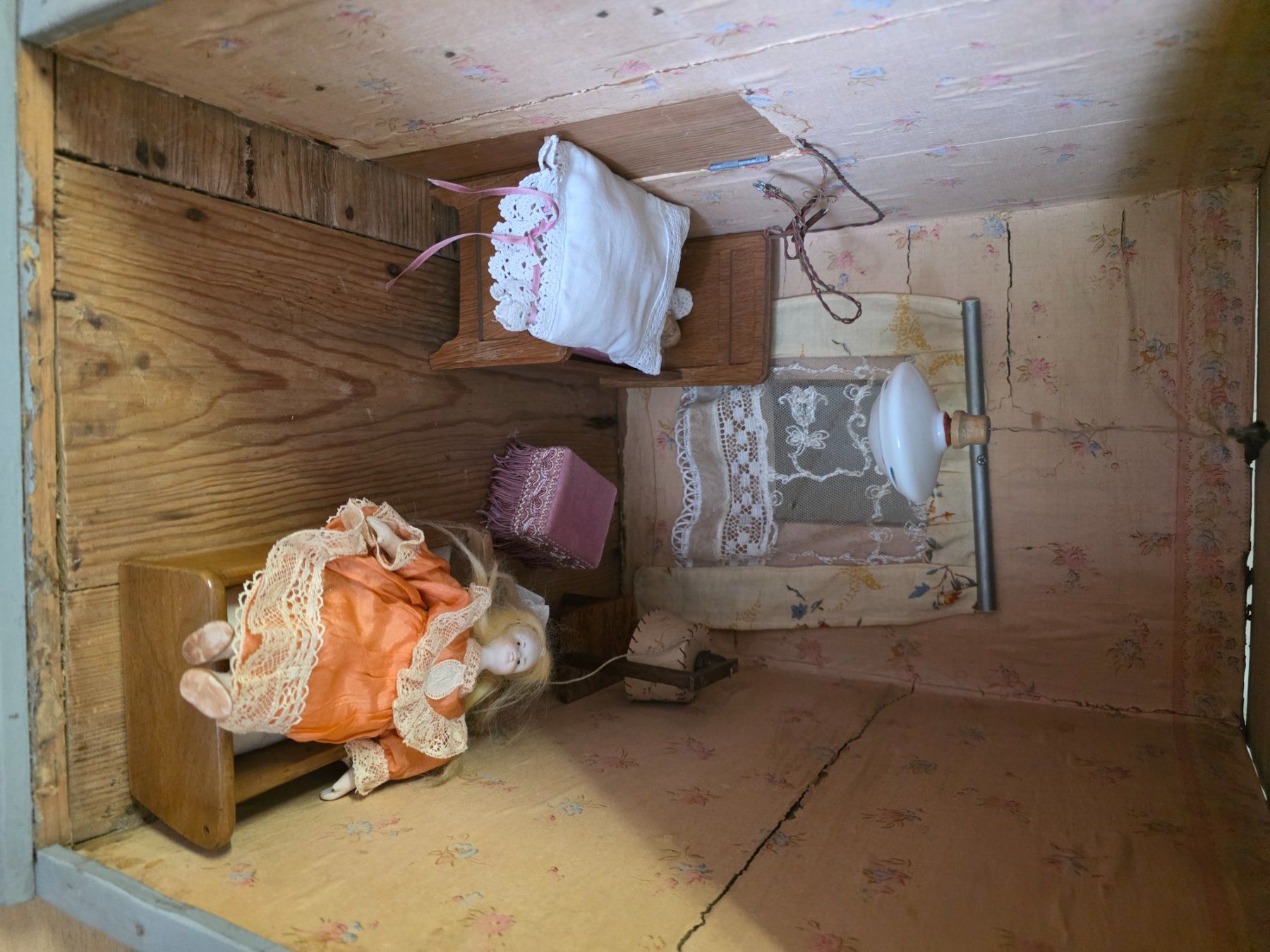 Puppenhäuser & -möbel: Puppenhaus – Gebraucht aus Itingen von rim_82r8 1
