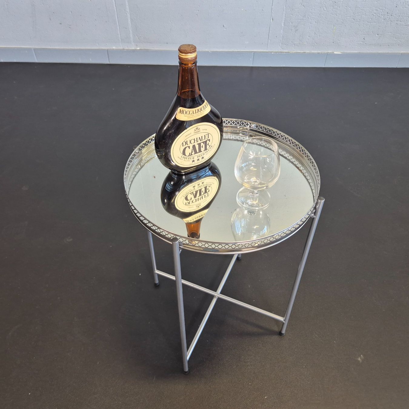Tavoli: Beistelltisch Coffee-Table klappbar mit Spiegelglas – Usato da Nottwil venduto da Wondewa-Shop