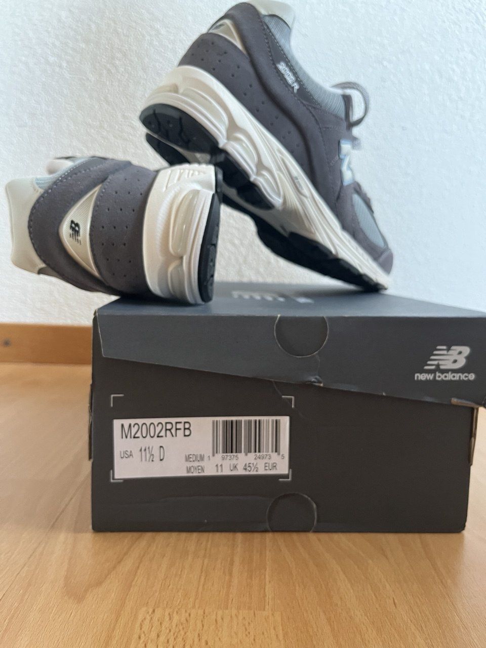 New Balance Scarpe da uomo: Chaussures New Balance 2002 R – Nuovo e nell'imballaggio originale da Chézard-St-Martin venduto da myk_5nbp 4