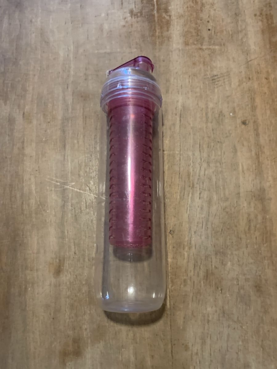 Borracce & Thermos: Trinkflasche mit integriertem Fruchtfilter - Sommerhit! – Usato da Laufen venduto da Nivo33