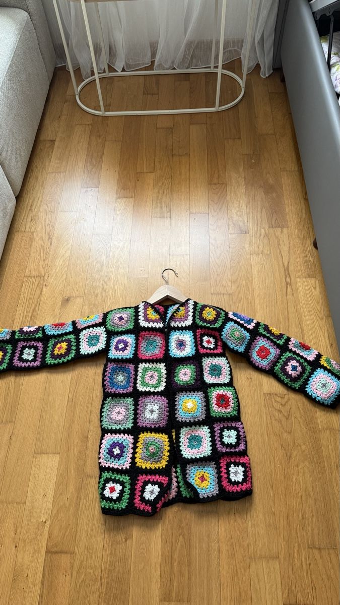 Giacche & Cappotti: Gehäkelte Jacke im Granny Square Look. – Usato da Glattfelden venduto da nur_xpw6 5