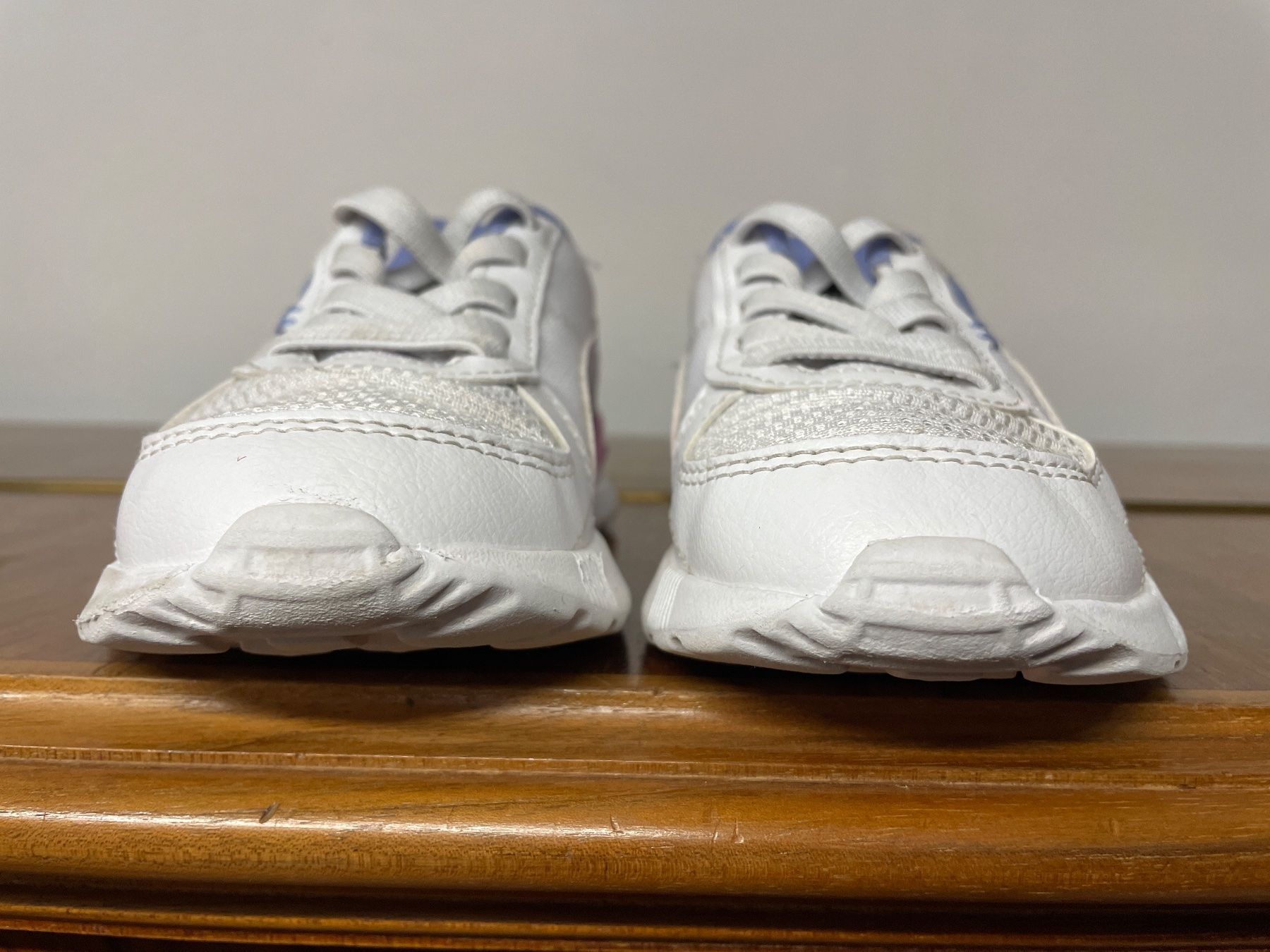 Puma Scarpe per ragazze: PUMA Mädchen Sneaker Gr. 28 – Usato da Frasnacht venduto da GracyStore 2