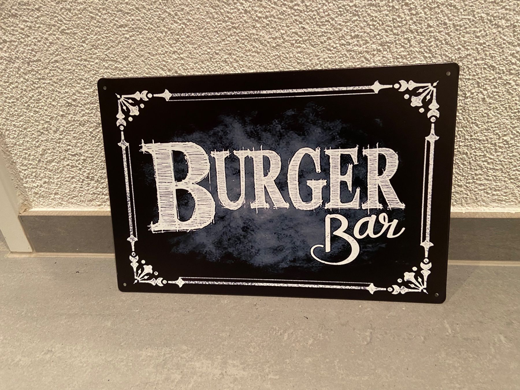 Insegne: Schild Metall Burger Bar / Dekorieren/ Neu / – Nuovo e nell'imballaggio originale da Seon venduto da Aaargauer01 2