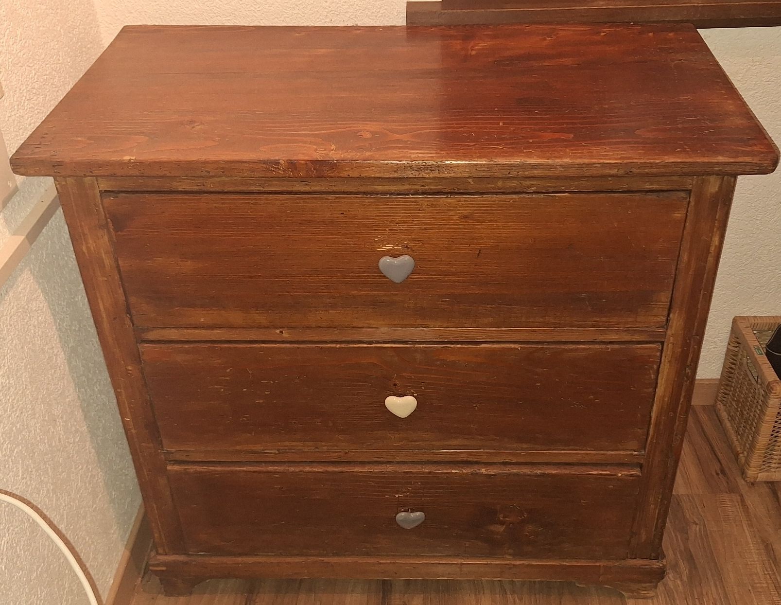 Cassettiere: Commode ancienne avec 3 tiroirs – Usato da La Chaux-de-Fonds venduto da kellina