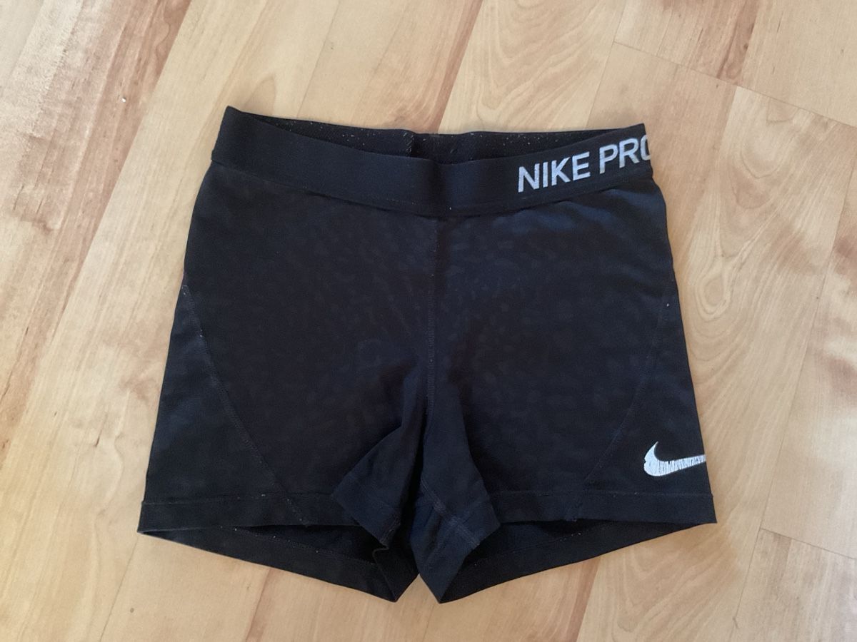 Pantaloni: Nike Pro Sporthose – Usato da Dättlikon venduto da Sesseli007