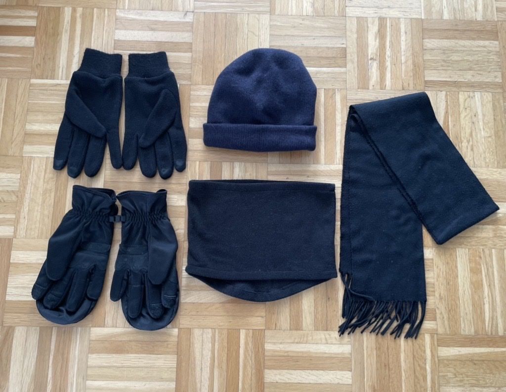 Lotti di vestiti: Set: Mütze, Halstücher, Handschuhe – Usato da Rüfenacht BE venduto da lavok 1