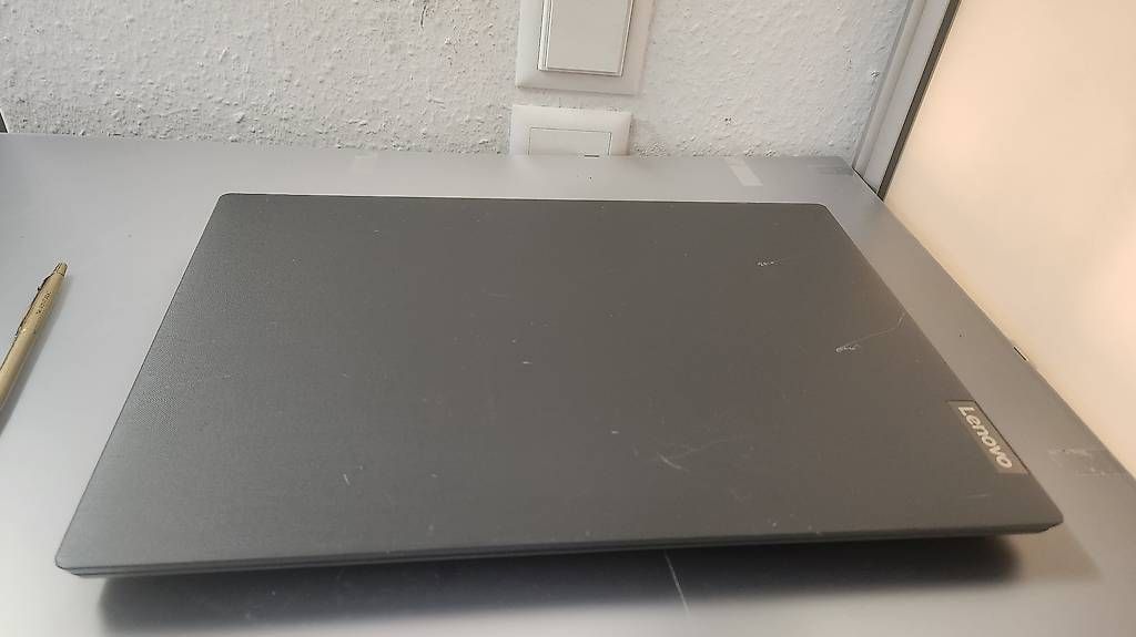 Notebook: Lenovo V15 81YE Ecran 15" Intel Core i5 8th Gen  – Usato da Donneloye venduto da ire_767q 3