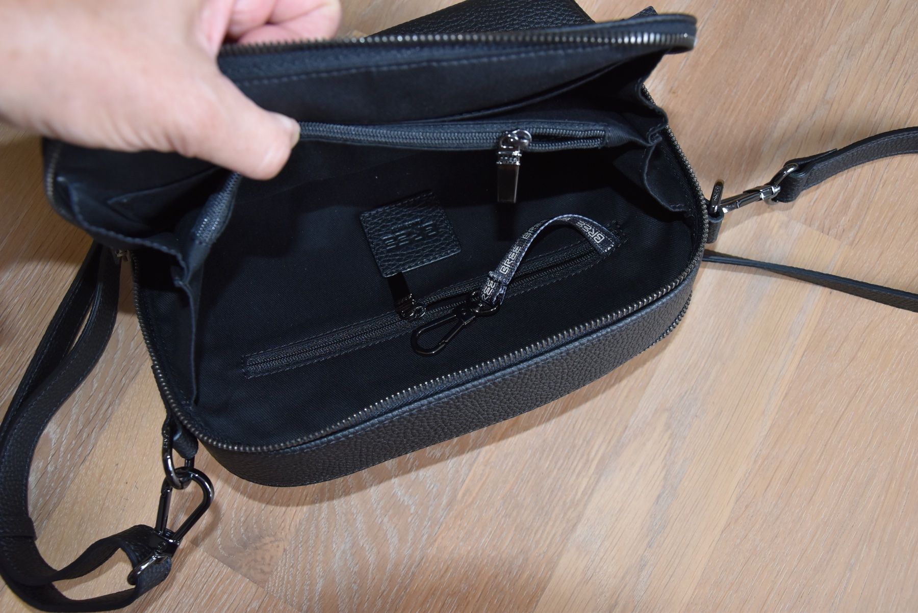 Bree Taschen für Damen: fabrikneue Leder-Umhängetasche, Ledertasche BREE – Neu und originalverpackt aus Münsingen von Sternsaphir64 4