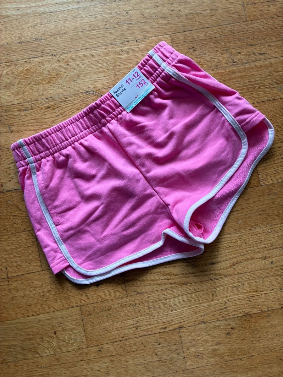Hosen: Schöne Shorts Gr. 152, Neu – Neu (gemäss Beschreibung) aus Richterswil von duffi326464