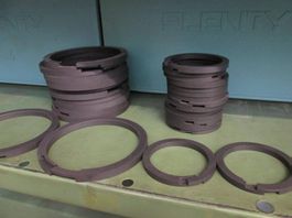 Kolbenringe d 70 aus PTFE/Graphit (1385-TWH)