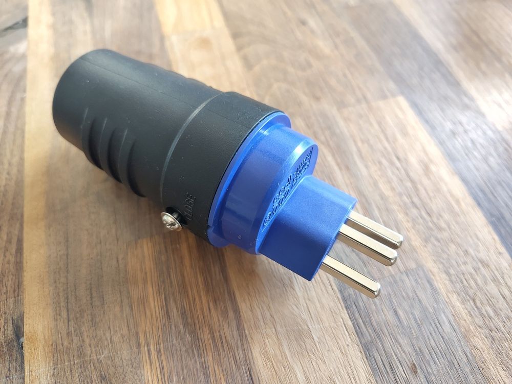 Stecker T23 230V/16A IP55 (Neu (gemäss Beschreibung)) in Visp für CHF 5 ...