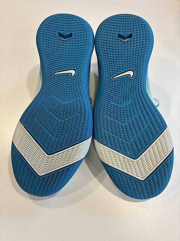 Nike Herrenschuhe: Nike Hallenturnschuhe Gr. 38 – Gebraucht aus Rohrbachgraben von Silberkatze 3