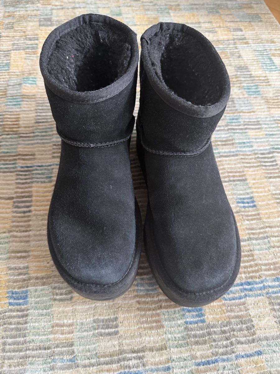Ugg Herrenschuhe: Ugg Boots - Black - Size 38 - Platform - Cosy Winter! – Gebraucht aus Zürich von kas_g26m 1