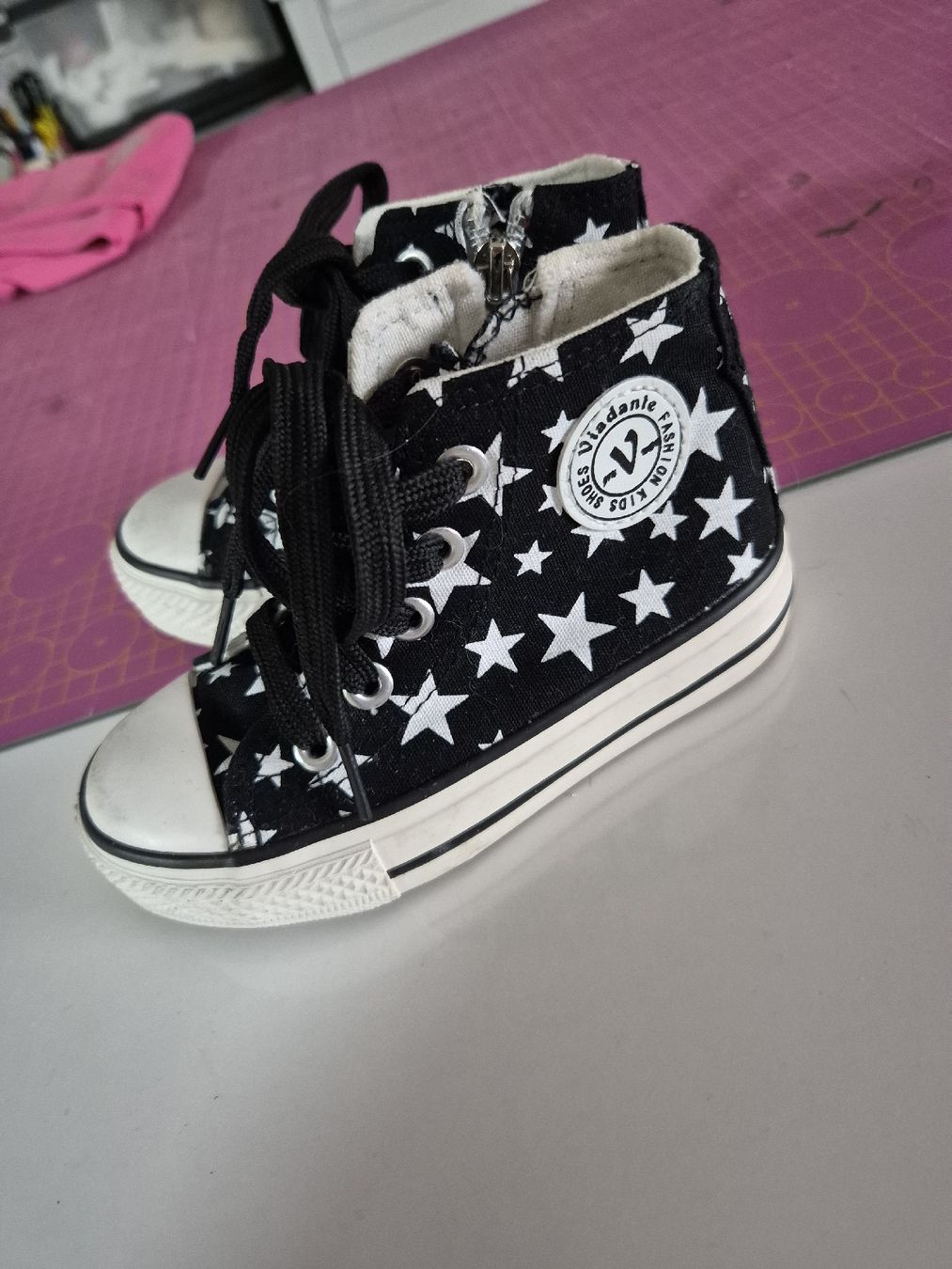 Scarpe per ragazzi: sneaker wie Converse Sterne 25 – Usato da Wynigen venduto da La_Talpa 1