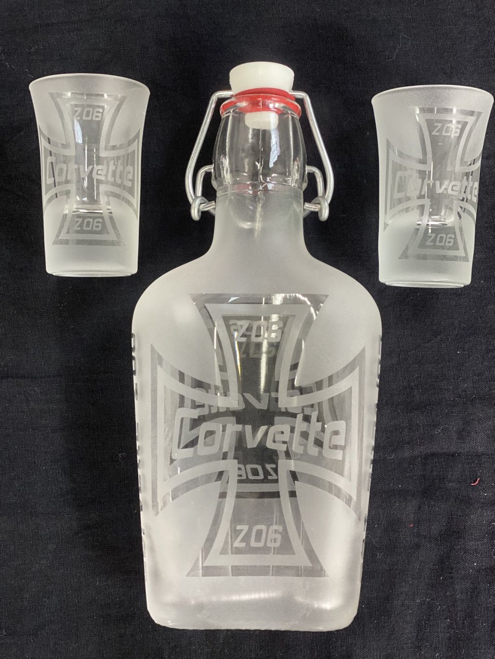 Chevrolet Accessori per altri veicoli: Corvette Z06 Schnaps Glas Set Neu – Nuovo (secondo la descrizione) da Rüti ZH venduto da 2005kohler