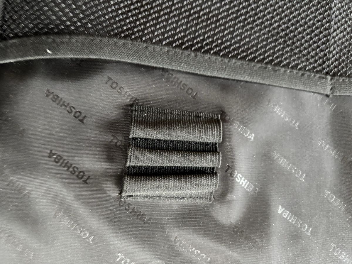 Taschen: Toshiba Computertasche, – Neu (gemäss Beschreibung) aus Oberdorf NW von flufra 4