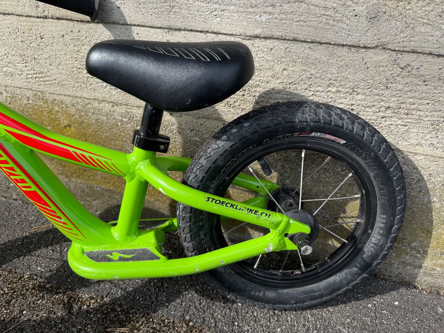 Specialized Biciclette: Specialized Hotwalk Laufrad Green 12" – Usato da Zürich venduto da CircularEco 6