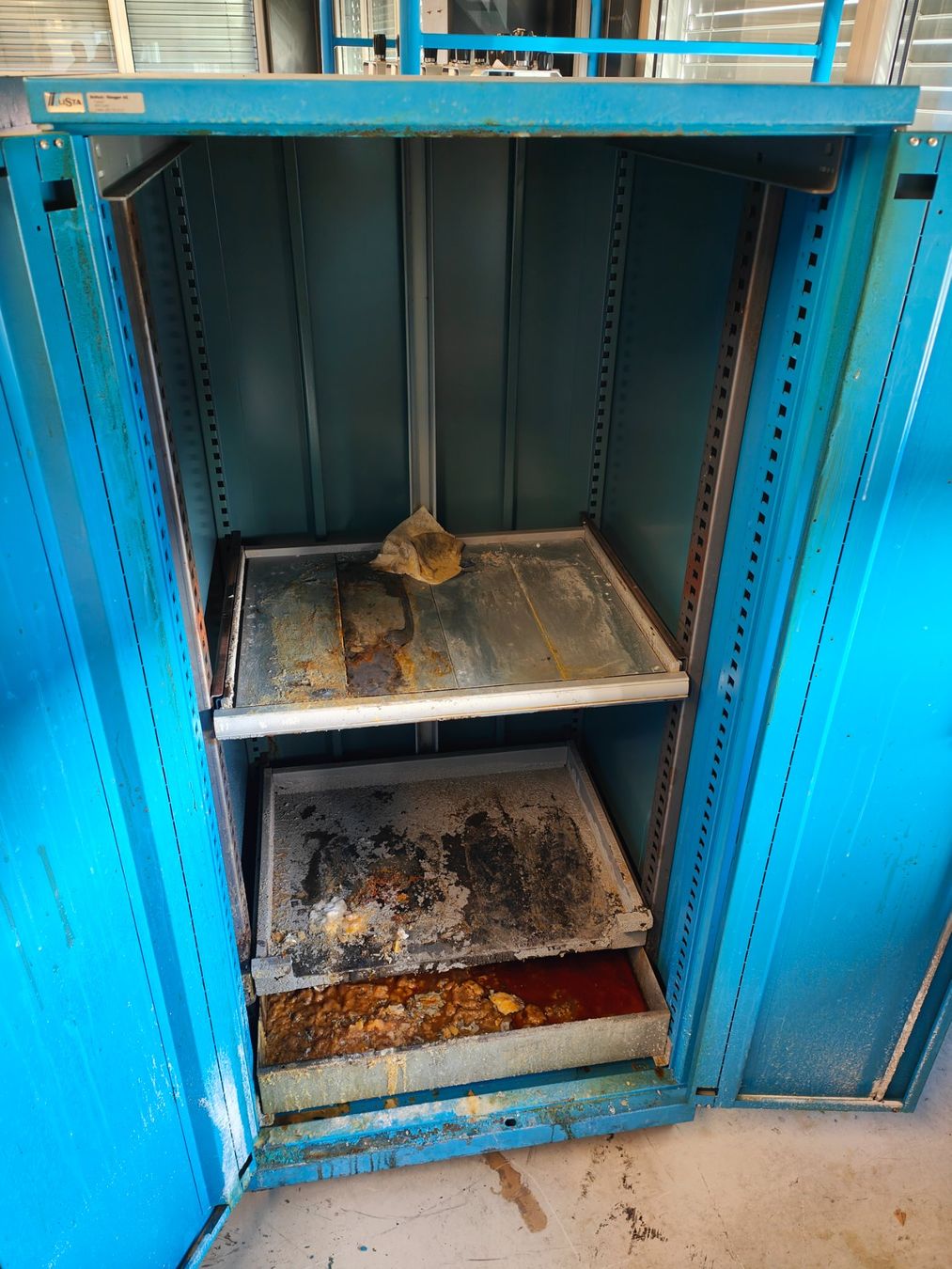 Armadi: 2x Chemikalienschrank Lista gebraucht – Usato da Niederrohrdorf venduto da Tizianob 3