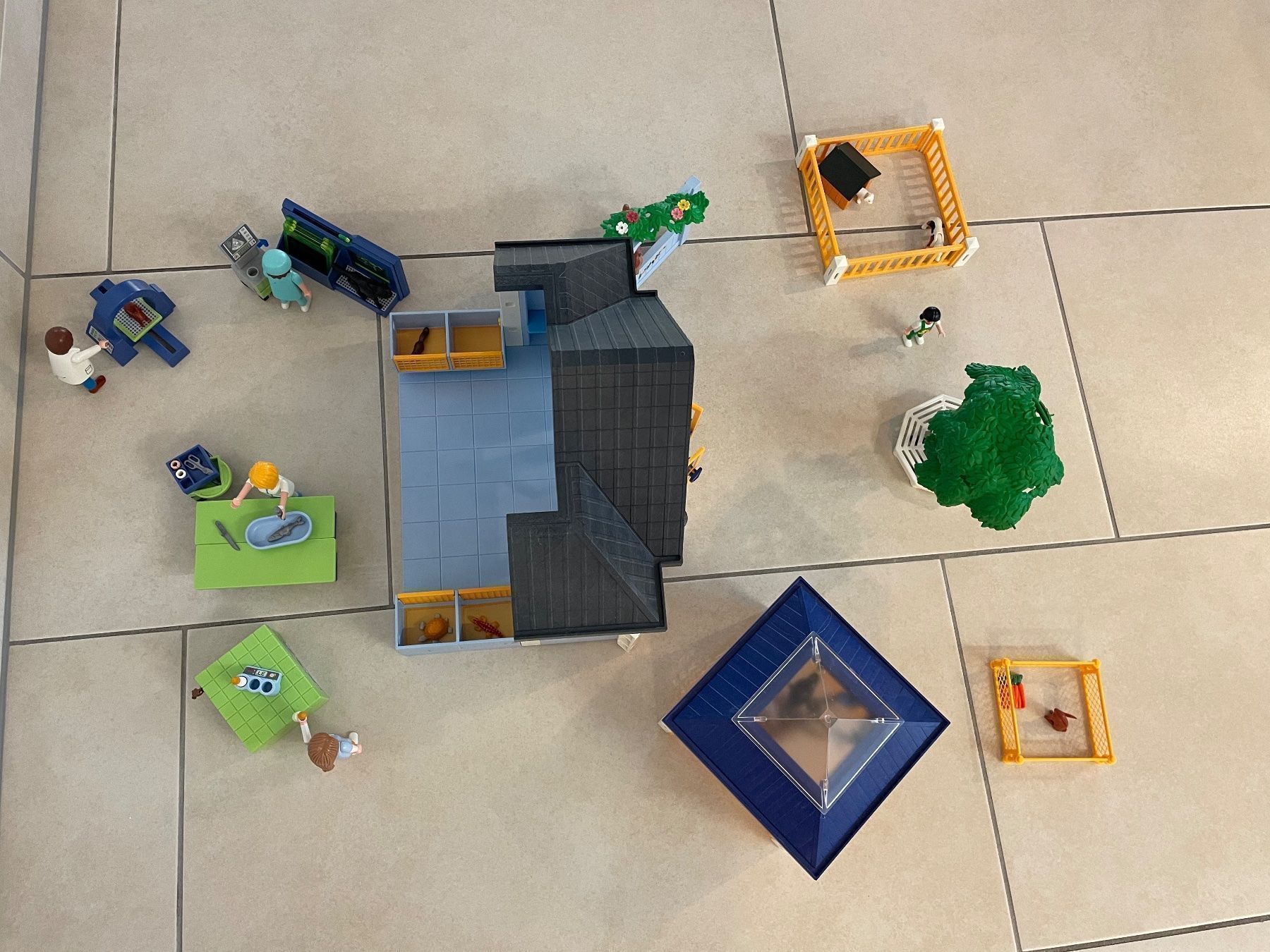 Playmobil Giocattoli: Playmobil Tierklinik – Usato da Küssnacht am Rigi venduto da icbicb 7