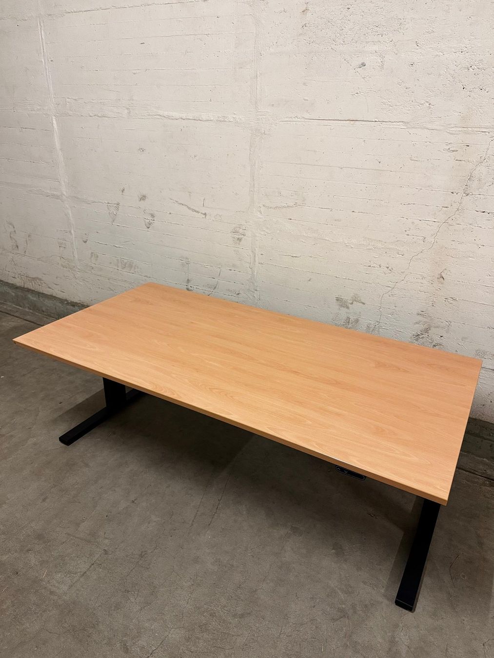 Scrivanie: Lista Office elektr. verstellbarer Sitz-/Stehtisch – Usato da Zürich venduto da dom_l879 3
