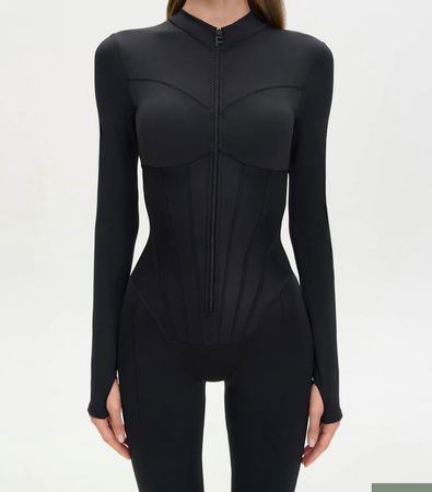 Figurformender Sport-Jumpsuit von Fluide Fit in Grösse XS. N