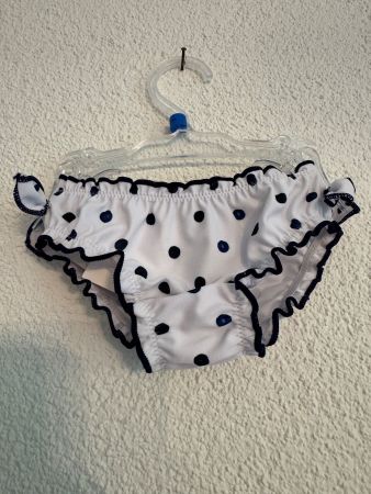 Süsser gepunkteter Bikini-Slip, Gr. 6 Monate, Neuwertig!