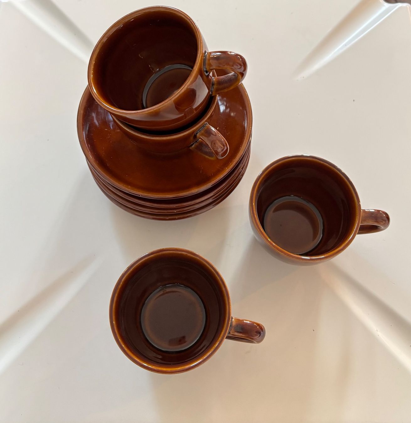 Tazze: Série de 4 tasses à café vintage – Usato da Neuchatel venduto da melagian