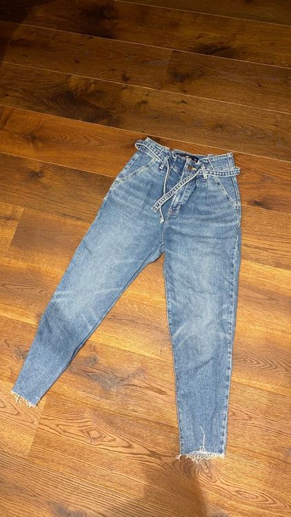 Hollister hotsell paperbag jeans