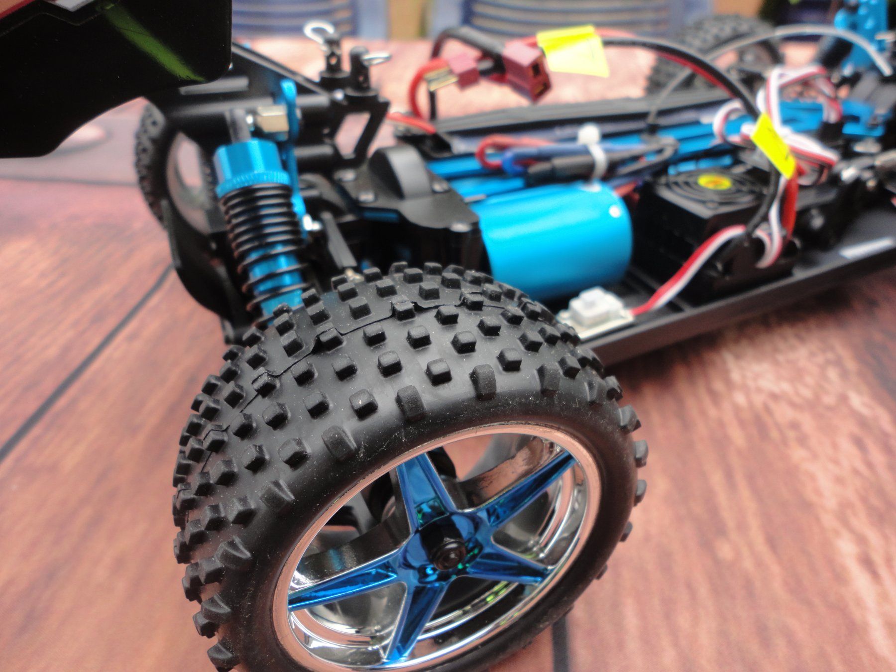 Modellismo RC: Brushless Racing Buggy 1:10, sehr schnell – Nuovo e nell'imballaggio originale da Horgen venduto da RcModell 5