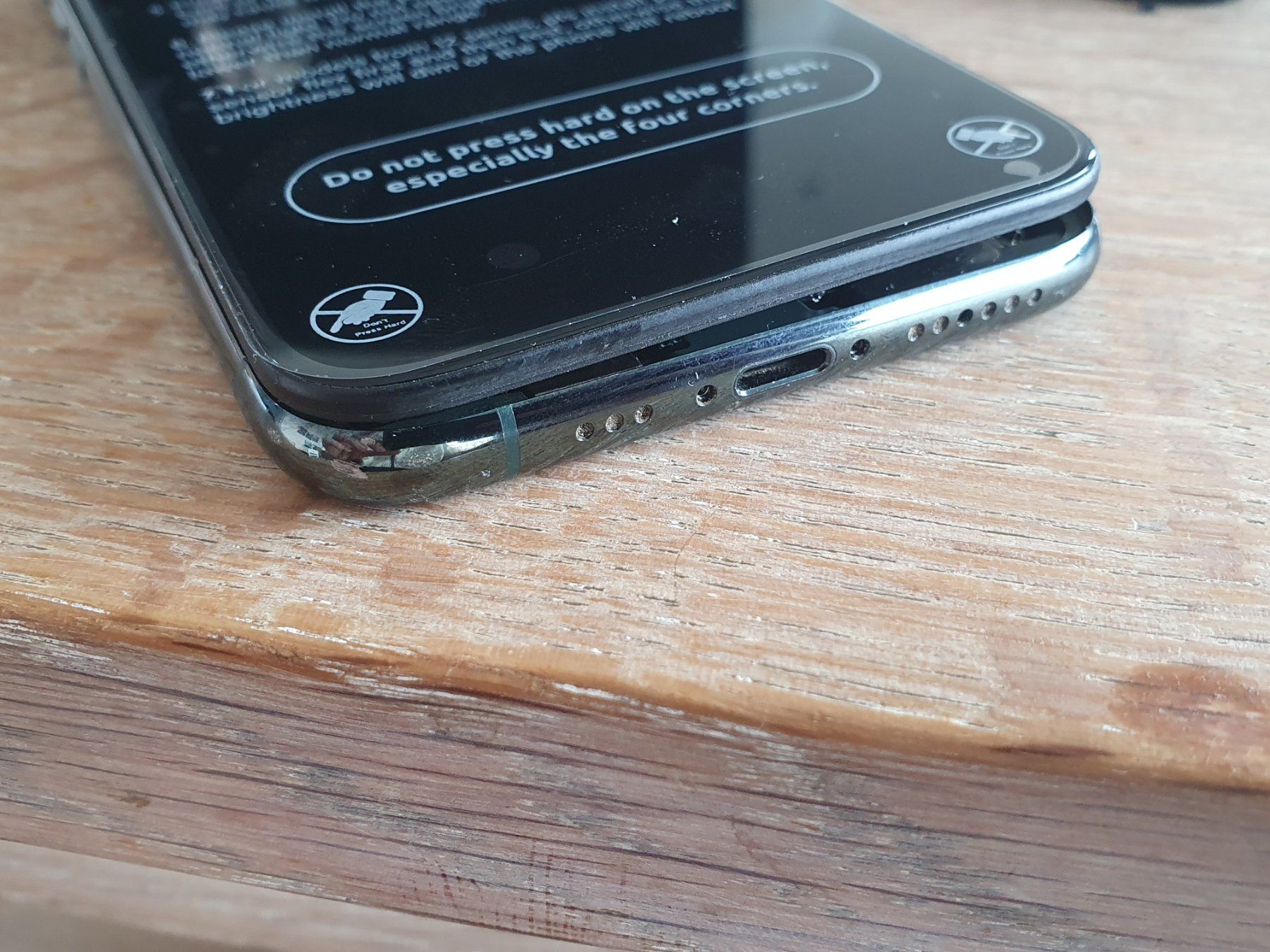 Apple Telefoni cellulari / Smartphones: iPhone 11 Pro - 64 GB - Grün - DEFEKT – Difettoso da Fahrni b. Thun venduto da familymadech 1