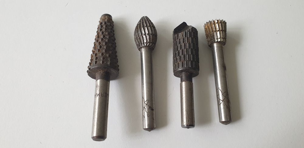 Tous les outils: Outil - lot de 4 fraises – D'occasion à Yverdon-les-Bains par sebwi 1