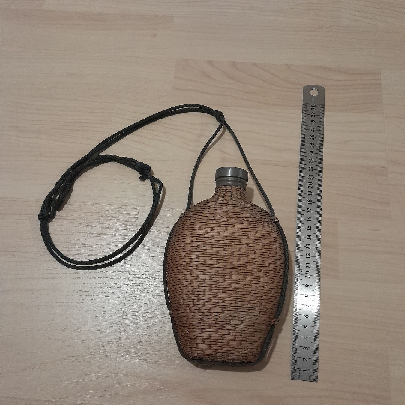 Attrezzatura & Pezzi di ricambio: Antike Feldflasche, Korbgeflecht, Glas – Usato da Knutwil venduto da Kompex 5
