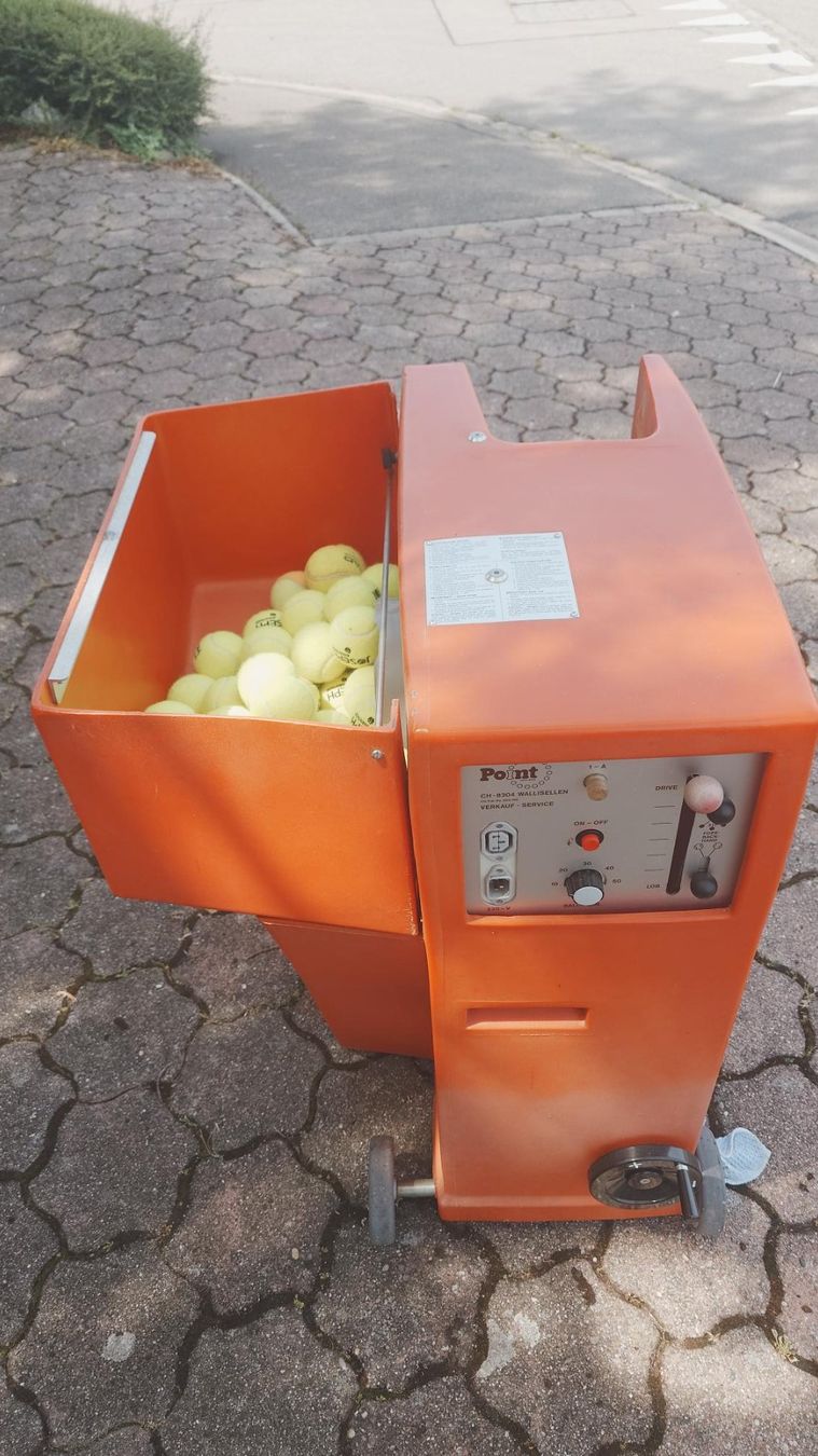 Tutte le macchine: Ballwurfmaschine Point Club-S – Usato da Adlikon venduto da tennisworld 1