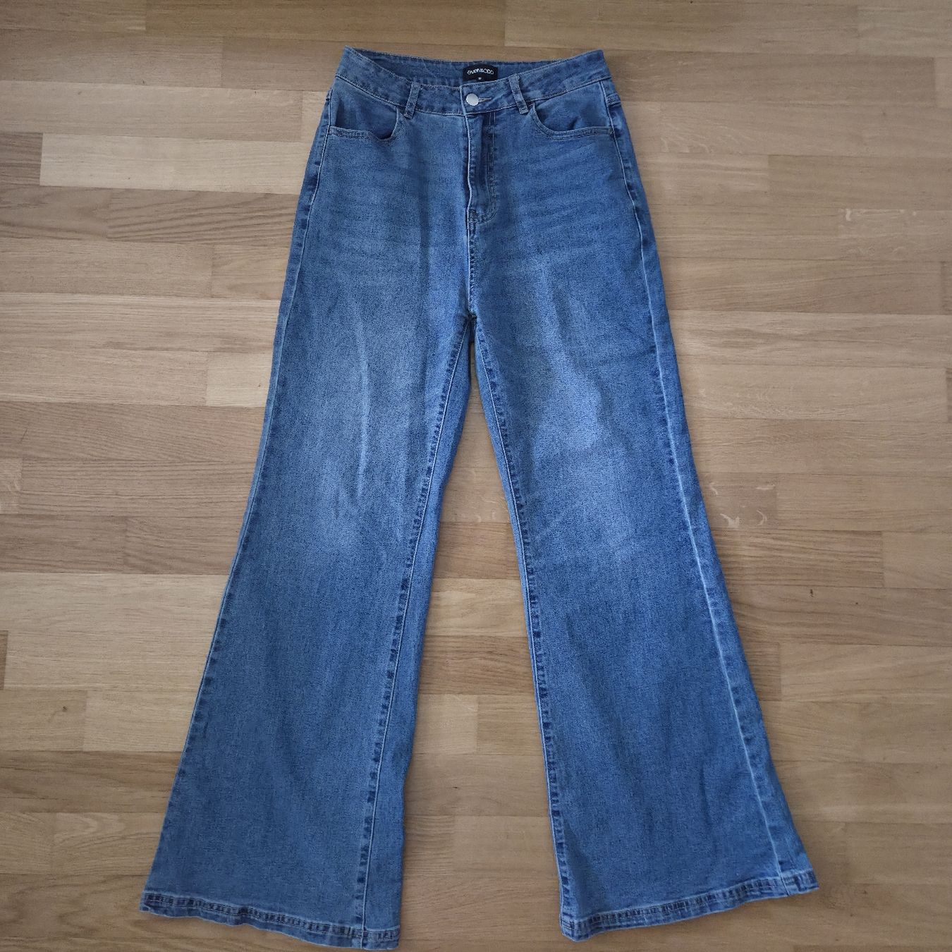 Jeans: Y2K Style Even&Odd Wide Leg Jeans Blau – Usato da Winterthur venduto da Ele_Ele18