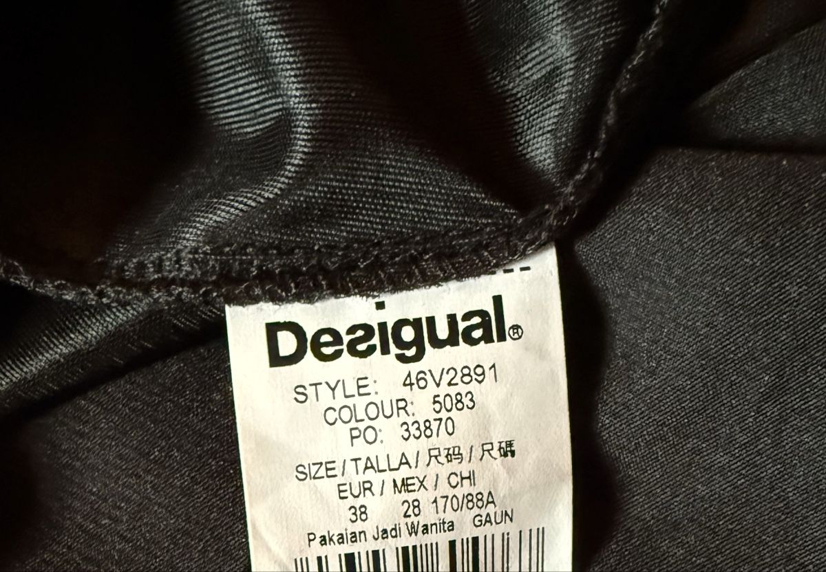 Desigual Kleider: Robe desigual taille 38 – Neu (gemäss Beschreibung) aus Renan BE von atila08 3