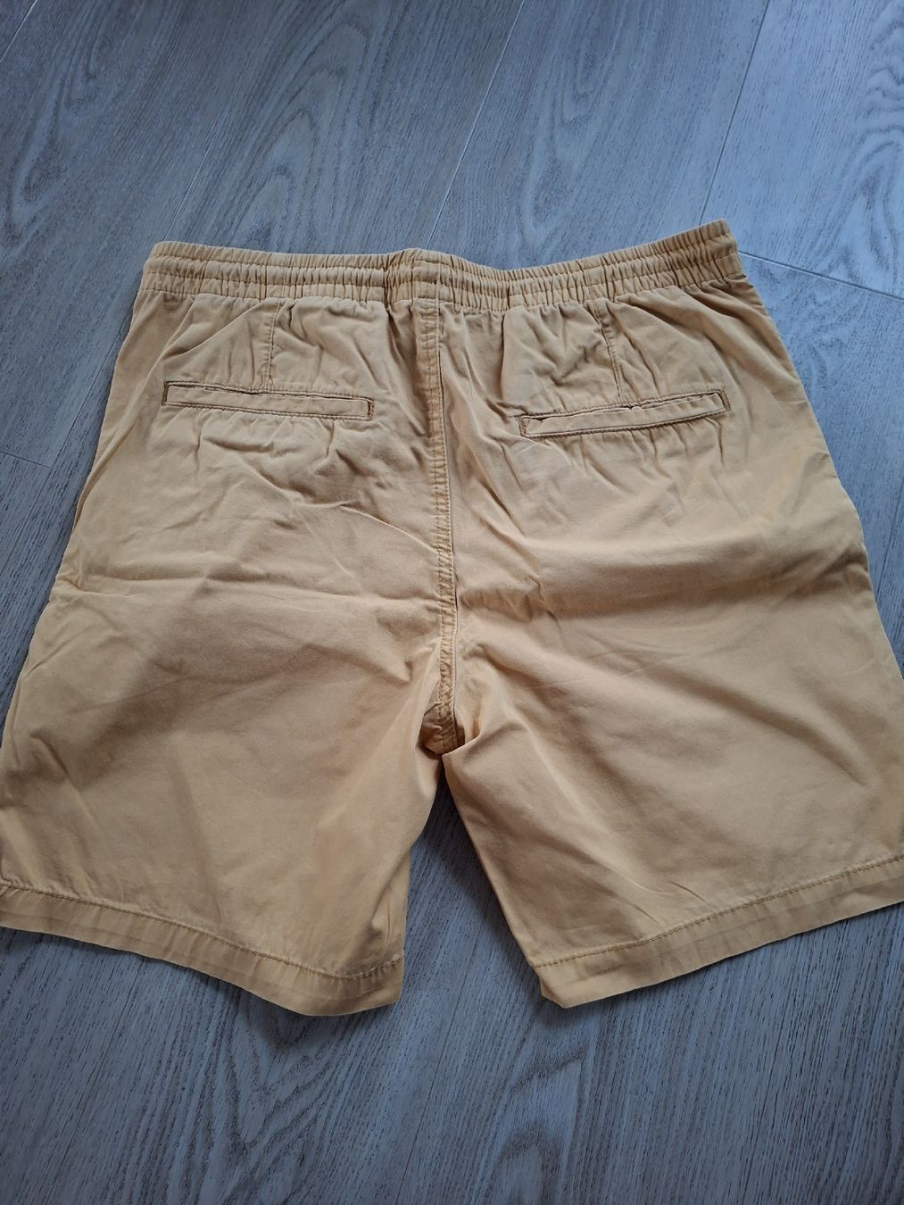 H&M Pantaloni: short homme h&m taille M – Usato da Chavannes-de-Bogis venduto da senator635 2