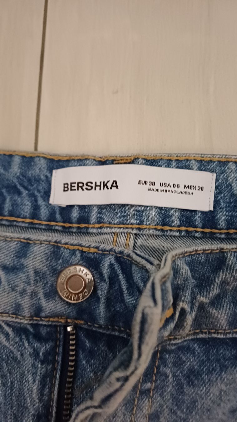 Bershka Jeans: Short Bershka en jeans – D'occasion à Bex par Sakito 2