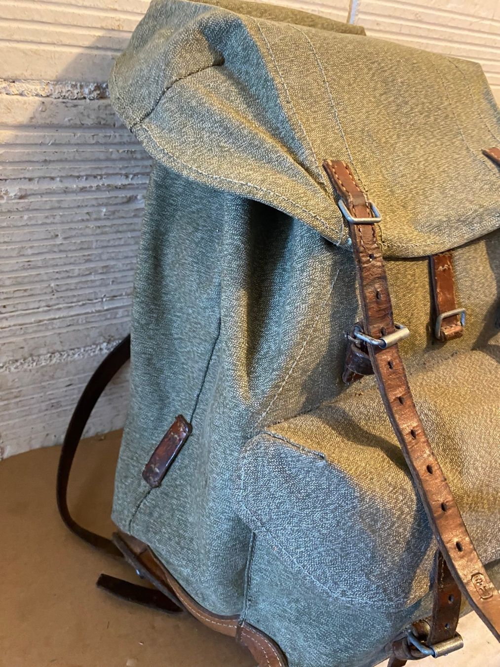 Schweizer Armee Rucksäcke: MILITÄR RUCKSACK  1964  CH ARMEE – Gebraucht aus Chur von silbermon 1