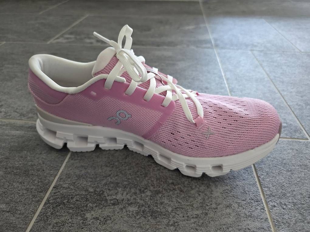 Scarpe da donna: On Running Women – Usato da Winterthur venduto da Marc1023