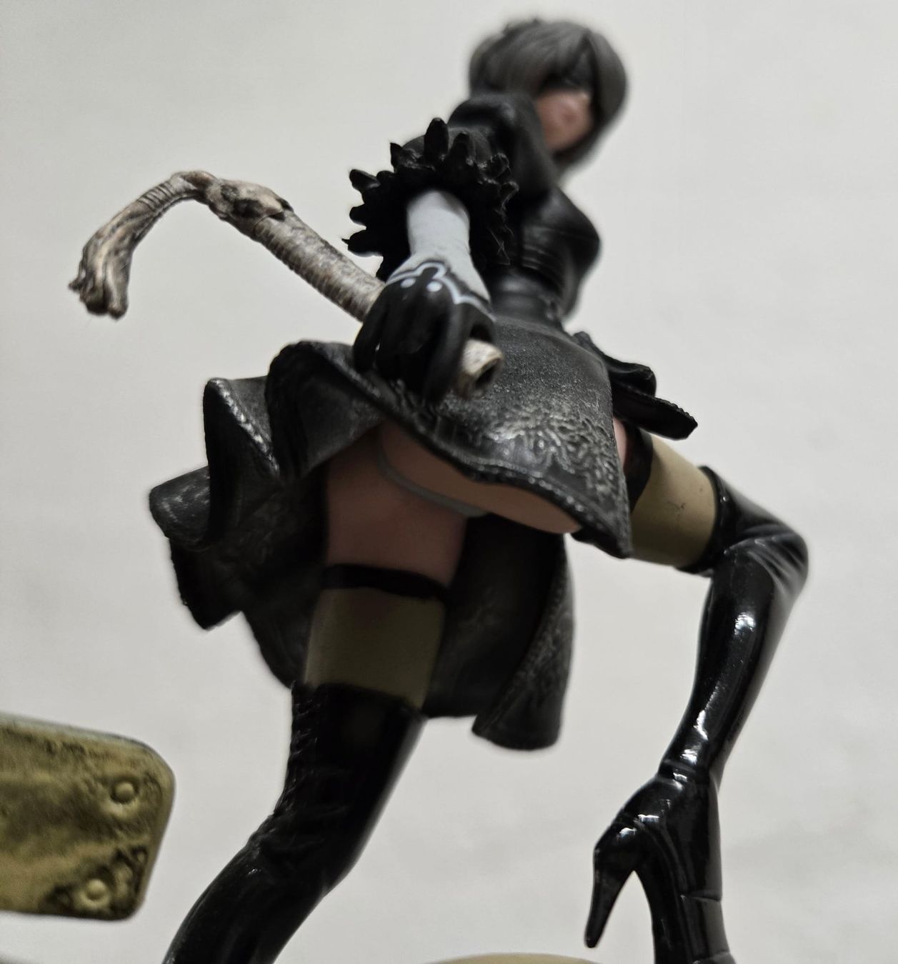 Statuette: Nier Automata Figur 2B mit Pod – Usato da Rheinsulz venduto da Dred 3