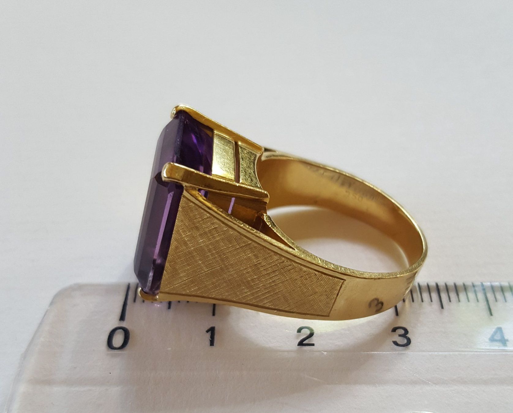 Anelli: Massiv 18 Karat 750 Gold Amethyst Ring – Usato da Wald ZH venduto da Aniade 3