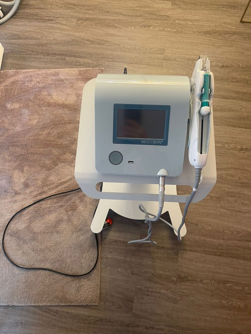 Gesichtspflege: Mesoskin Mesotherapie Gerät – Gebraucht aus Grabs von vec_d28q 1