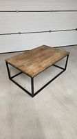 Couch- / Beistell-Tisch, Eiche massiv, Metall