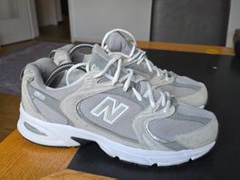 New Balance 530 Sneaker  .  EU 44