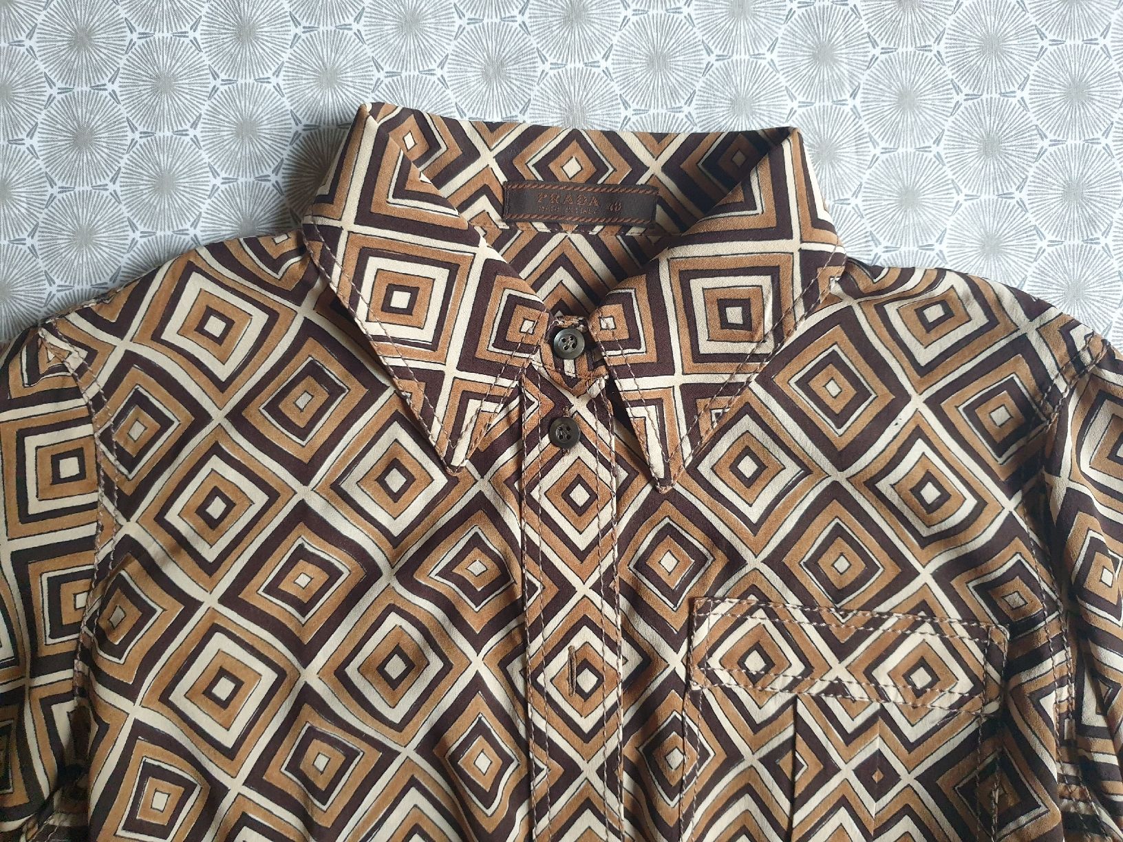 Prada Camicette: Shirt, Prada Gr.it.40, neuwertig – Nuovo (secondo la descrizione) da Zürich venduto da yoarg 5